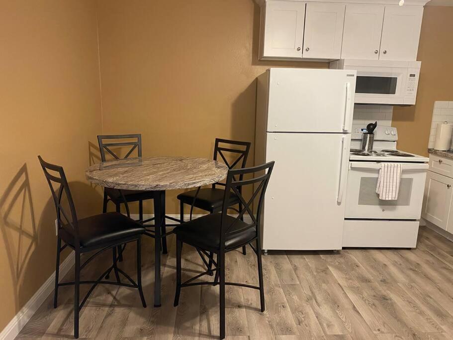 #2 Bedroom Cozy Suite, 1 Min Walk To The Beach # 布尔海德城 外观 照片