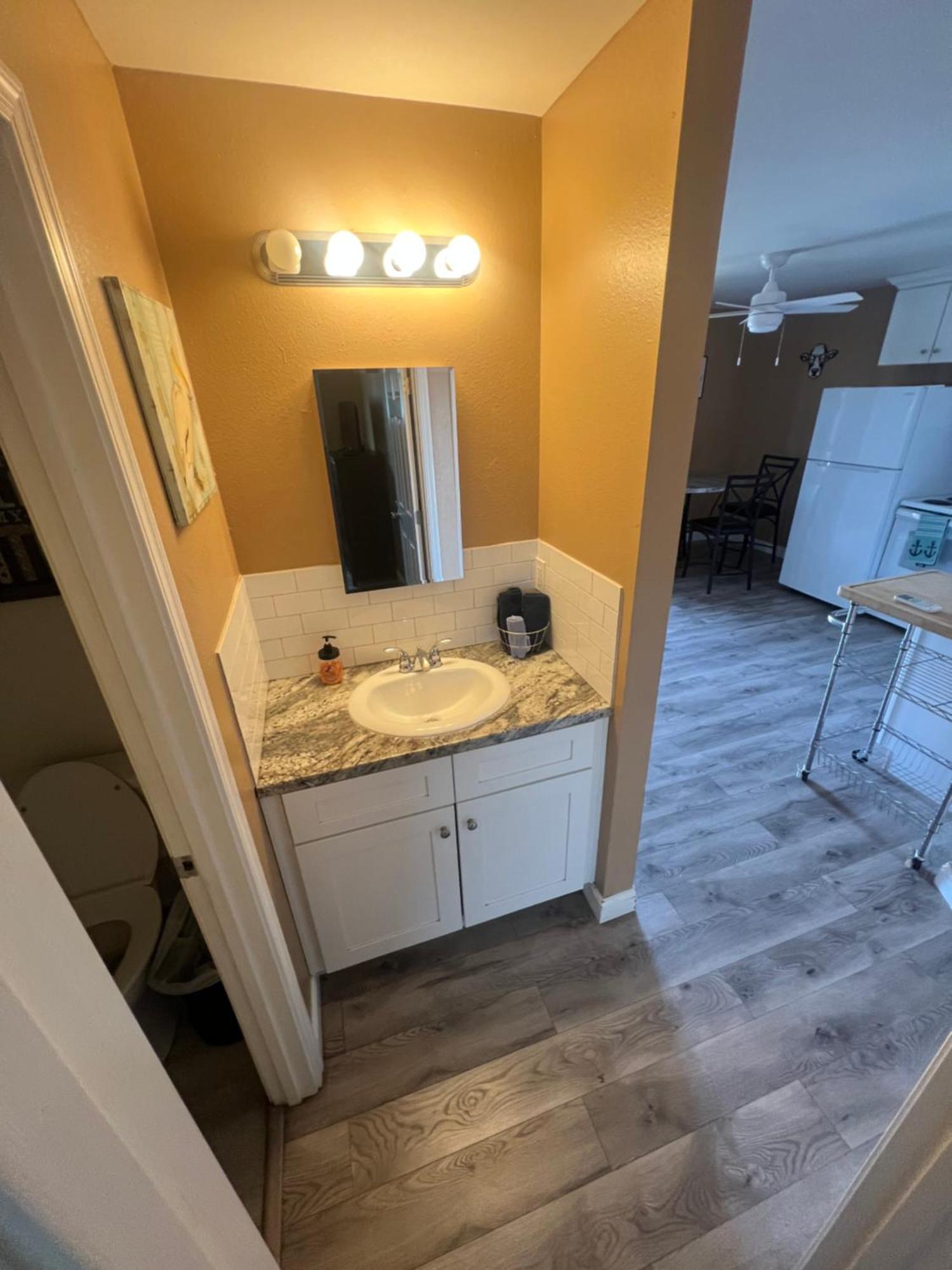 #2 Bedroom Cozy Suite, 1 Min Walk To The Beach # 布尔海德城 外观 照片